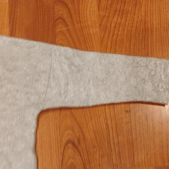 Autumn Cashmere Gray Sweater - Picture 4 of 9